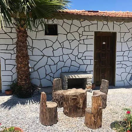 Ertugrulun Tas Konaklari Bed & Breakfast