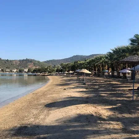 לינה וארוחת בוקר Ertugrulun Tas Konaklari מוגלה